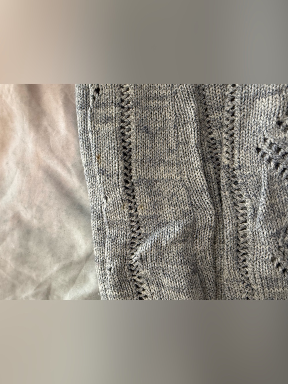 ⚡️MOVING SALE⚡️Gap knit sweater ⚡️MOVING SALE⚡️ - Picture 6 of 9